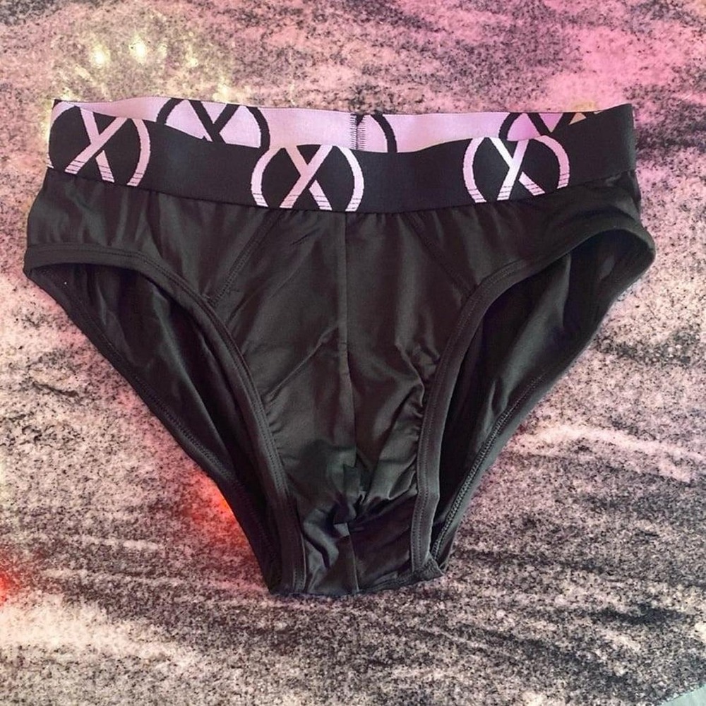 Men's black 2 xist sport brief size medium EUC!